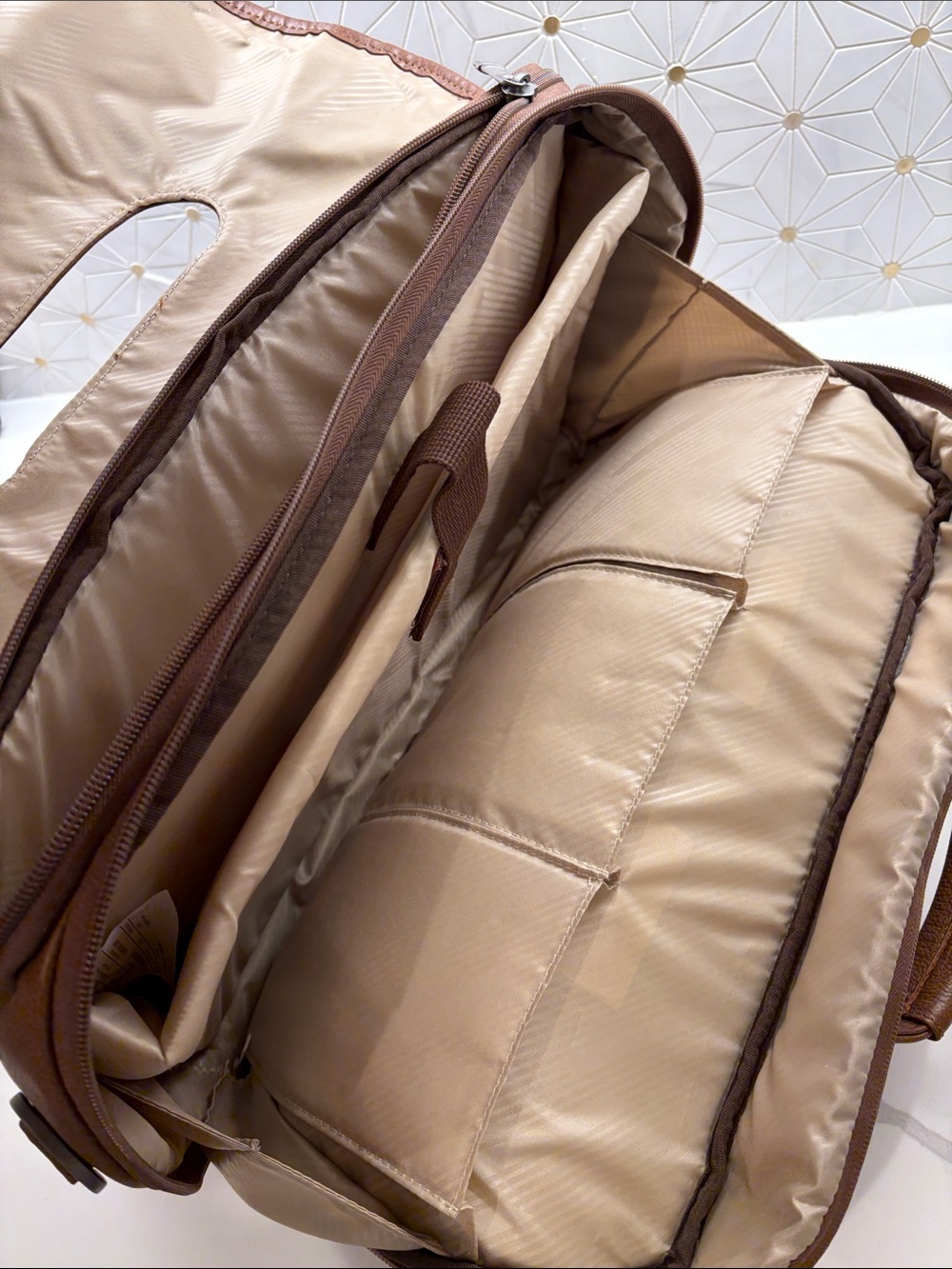 Samsonite Brown Leather Laptop Briefcase - Picture 2 of 3